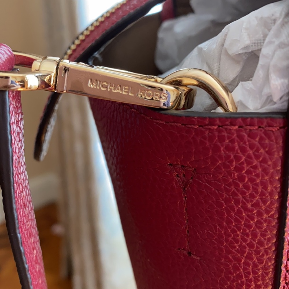 MICHAEL Michael Kors Mercer Large Leather Satchel Cherry Red - Picture 4 of 13